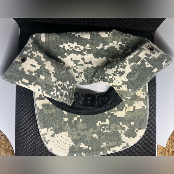 Camo Supreme Hat! - Picture 2 of 3